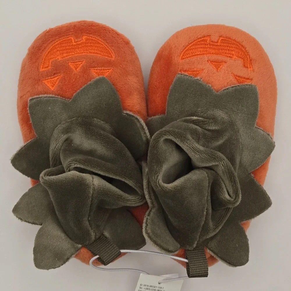 Old Navy Unisex Baby NWT 6-12M Set of 2 Halloween Pumpkin & Bat Bootie Slipper